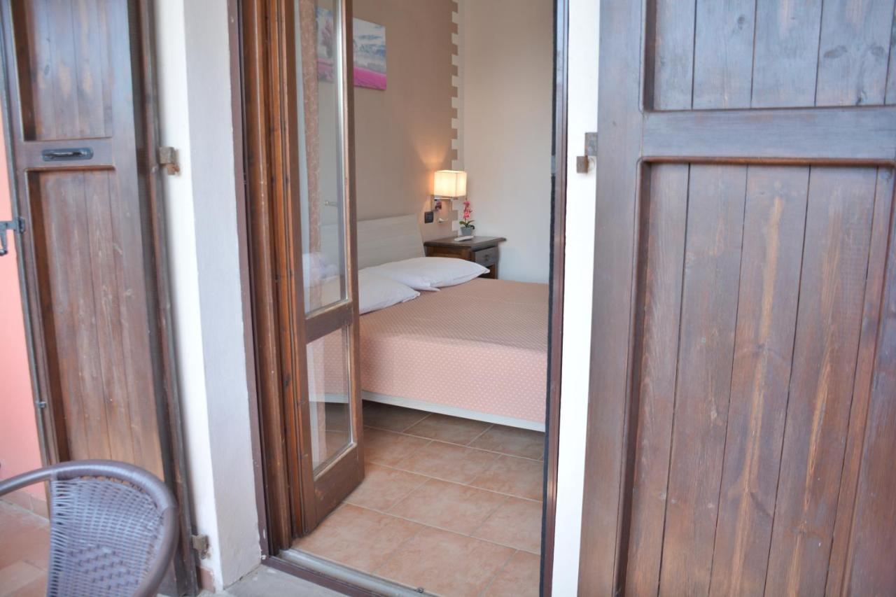 Paradiso Hotel 3*